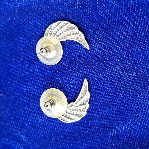 Sterling Silver Post Earrings 🪽 Wings - Picture 4 of 10